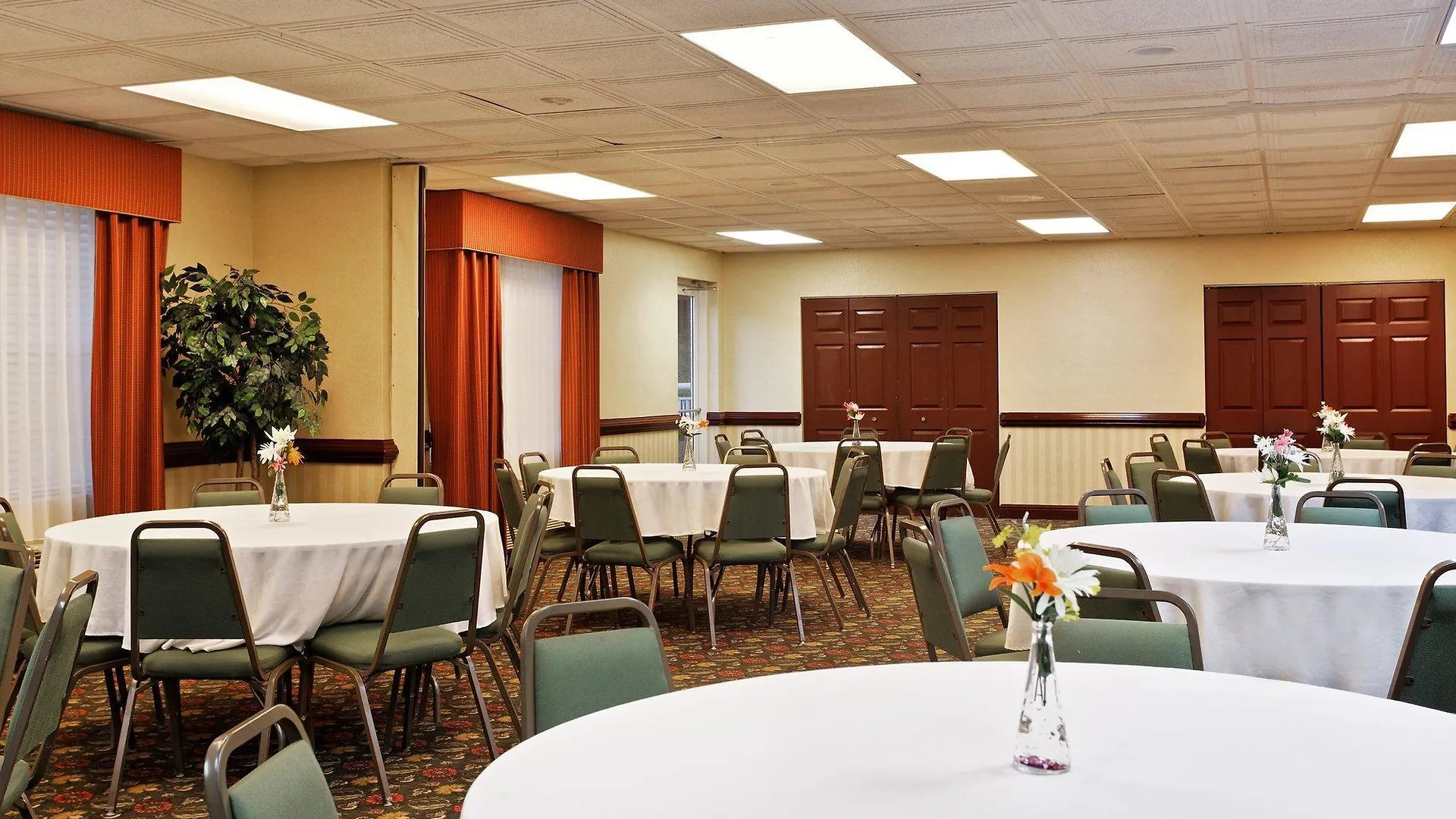 *** Hotel Country Inn & Suites By Radisson, Charlotte University Place, Nc United States