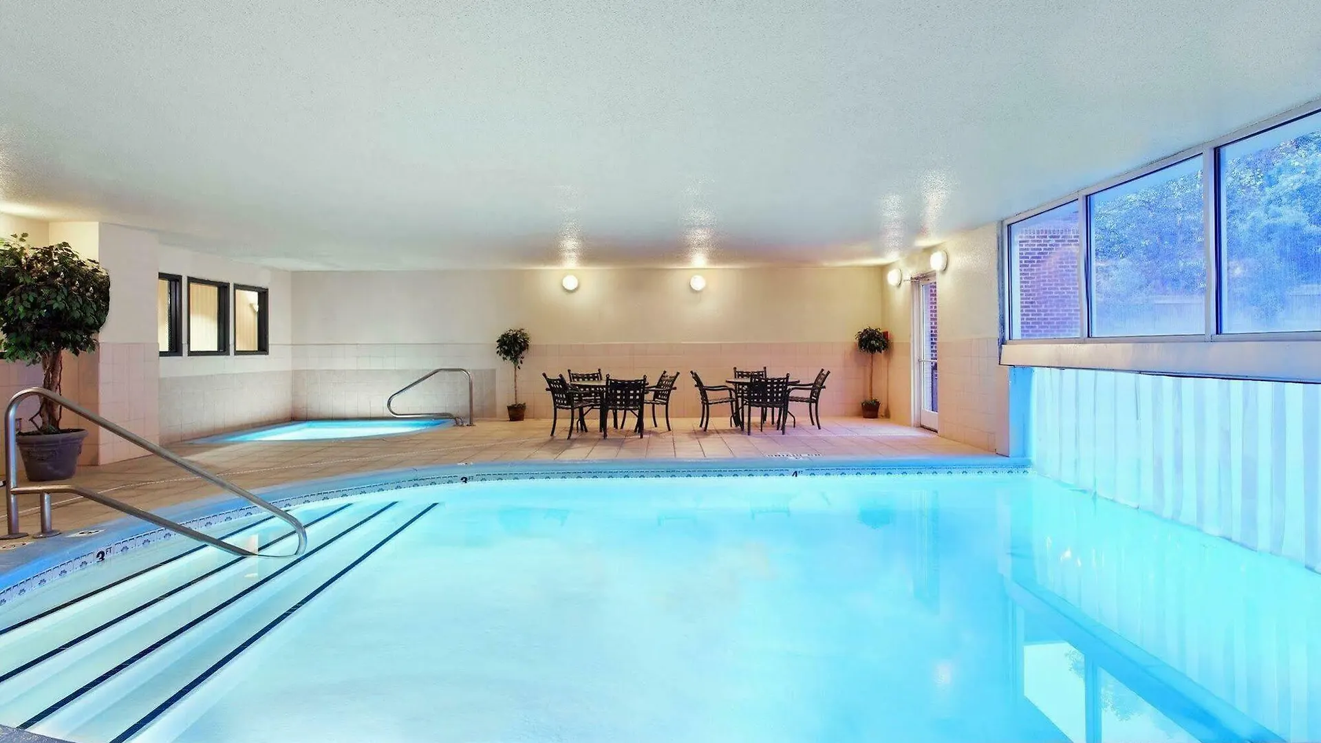 Country Inn & Suites By Radisson, Charlotte University Place, Nc