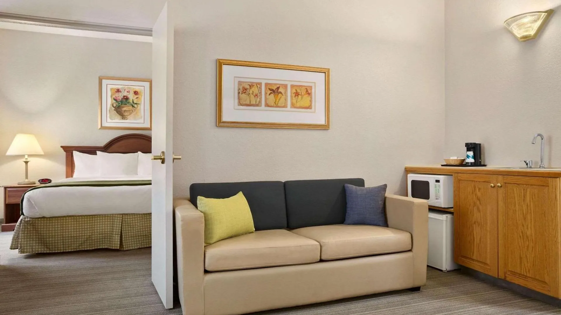 Country Inn & Suites By Radisson, Charlotte University Place, Nc 3*,  Stati Uniti